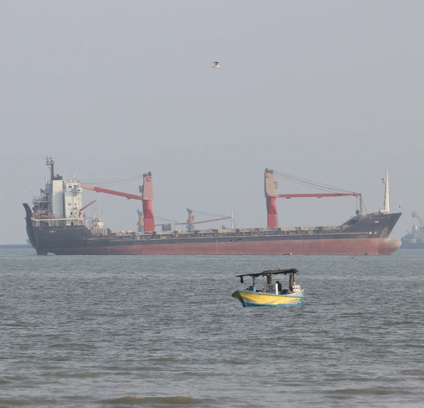 Strait of Hormuz ship sinks